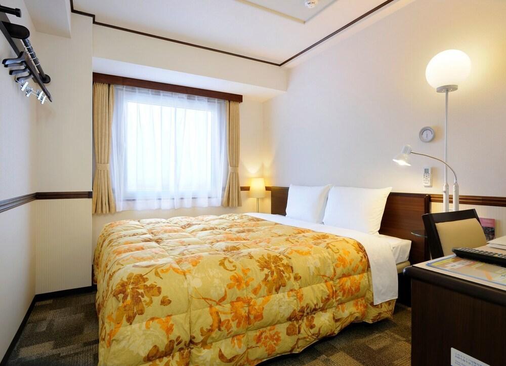Toyoko Inn Fukuyama-Eki Shinkansen Minami-Guchi מראה חיצוני תמונה