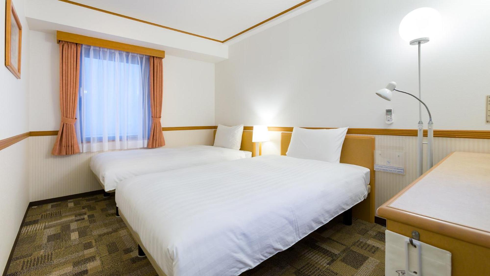 Toyoko Inn Fukuyama-Eki Shinkansen Minami-Guchi מראה חיצוני תמונה